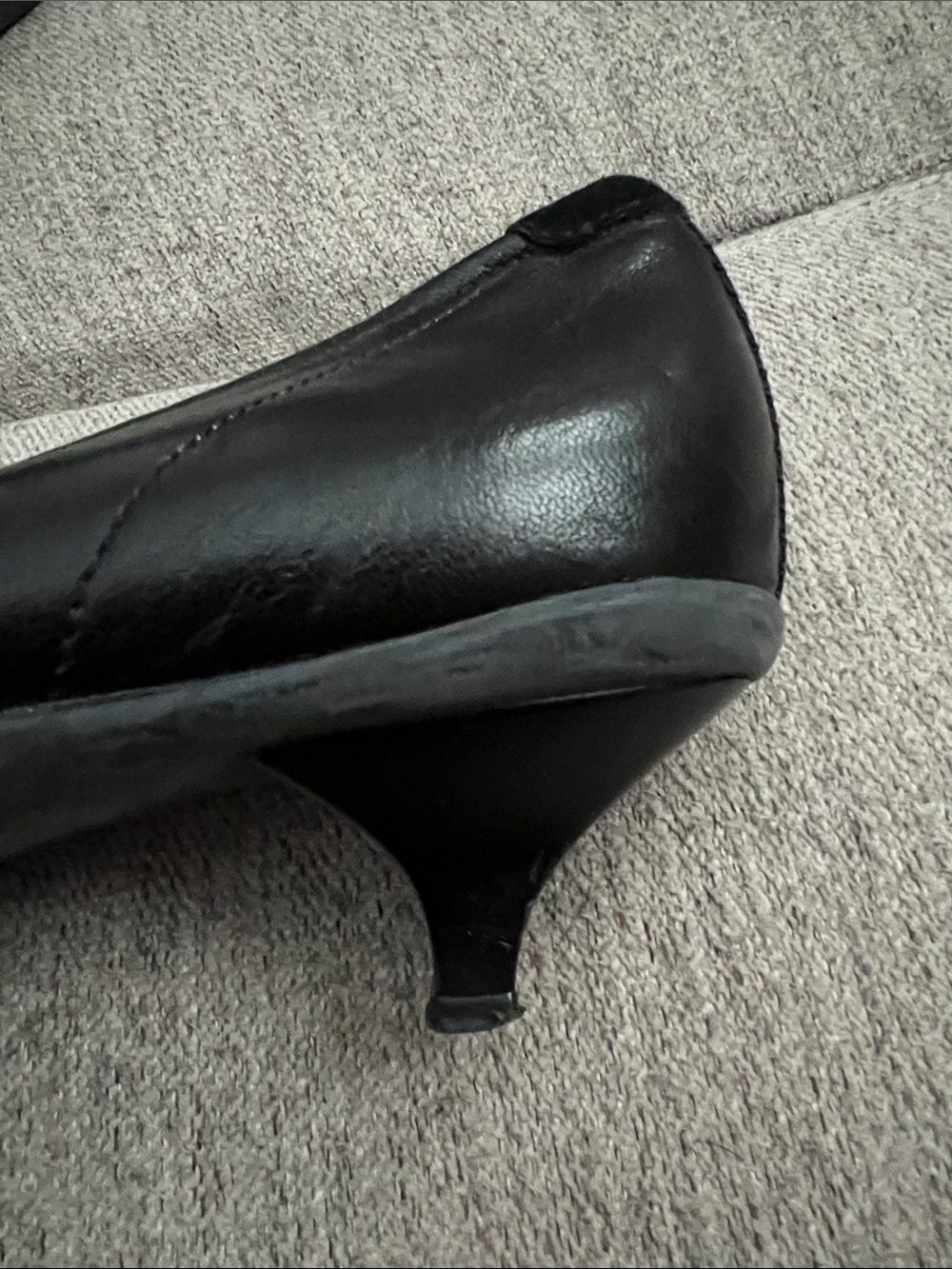 Prada Vintage Black Leather Square-Toe Flats with Silver Buckle - Size 39.5 - Picture 8 of 10